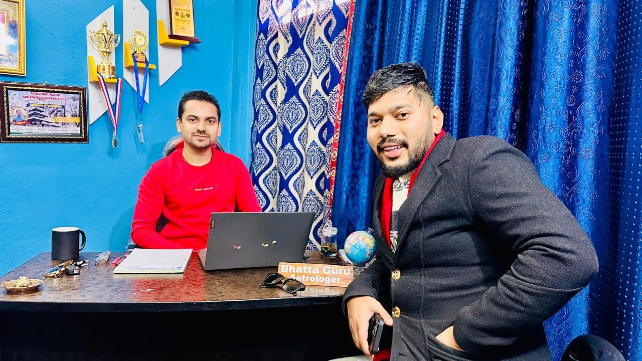 celebrity astrologer bhatta guru